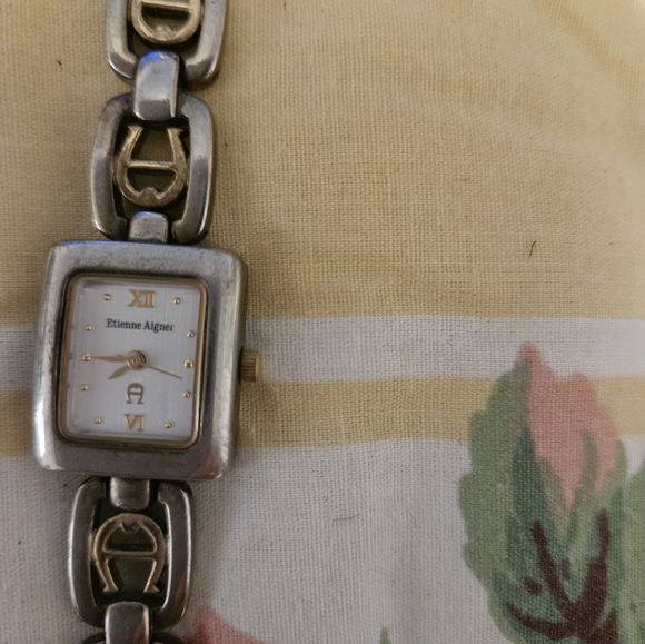 Bundle of used watches,untested.2 Citizen w/books,2 Aigner,etc. - Picture 9 of 16